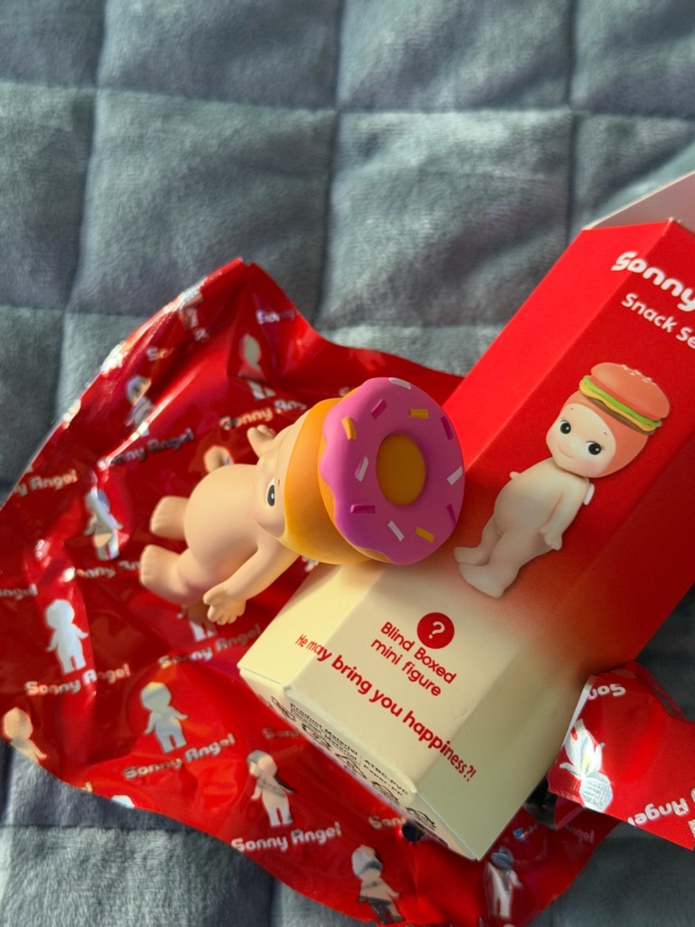 AUTHENTIC Sonny Angel Snack Series Donut - Picture 3 of 4